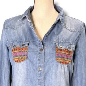 Beulah Womens Southwestern Aztec Embroidered Chambray Denim Button Up Shirt Med
